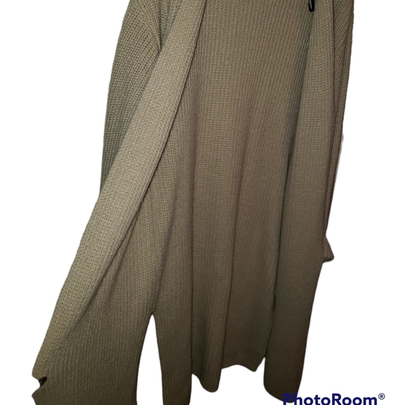 Forver 21 Cardigan Sweater - Picture 7 of 13